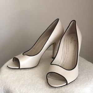 Brooks Brothers heels 🌟